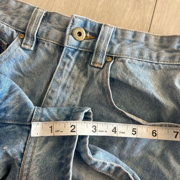 Cotton on women’s high rise mom shorts size 4 - Picture 4 of 9